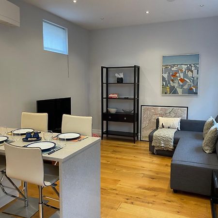 Charming & Cosy Town Centre Home With Parking Guildford Bagian luar foto