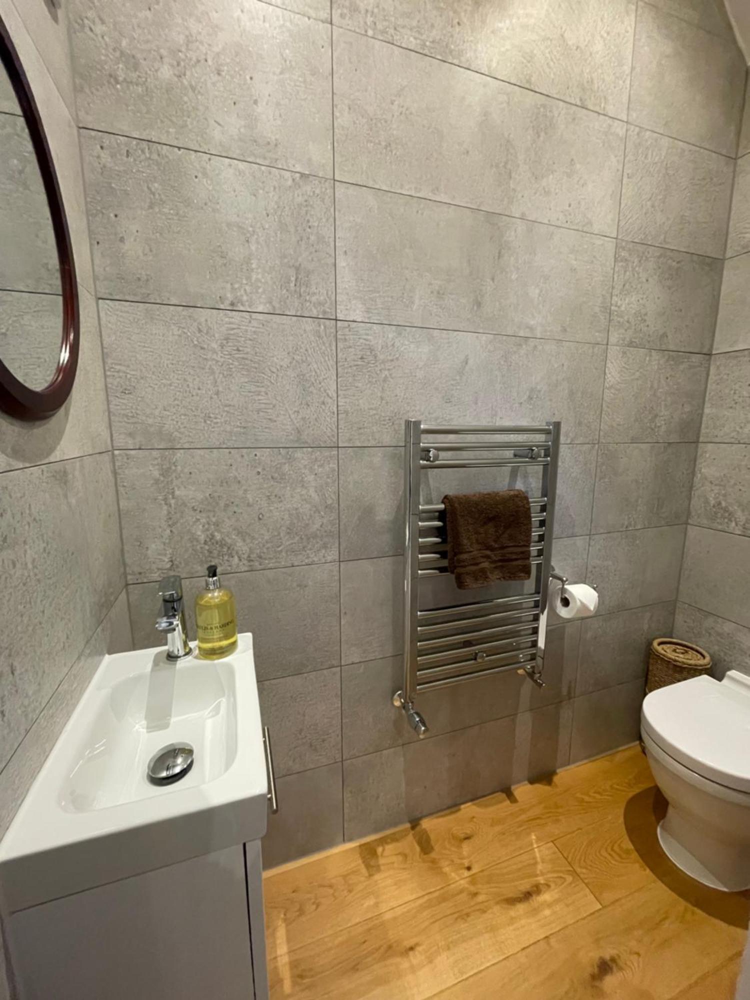 Charming & Cosy Town Centre Home With Parking Guildford Bagian luar foto