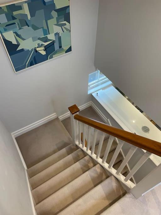 Charming & Cosy Town Centre Home With Parking Guildford Bagian luar foto